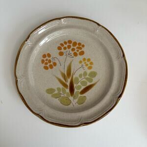 Vintage Dinner Plate in Somerset Pattern by Hearthside Handpainted 1970s